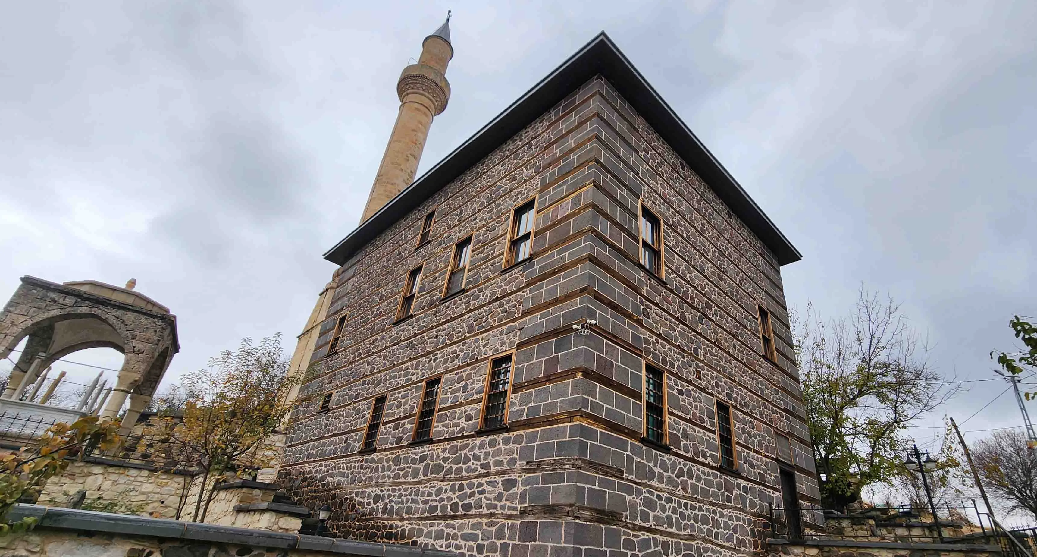 Çobanlı Şakirpaşa Camii